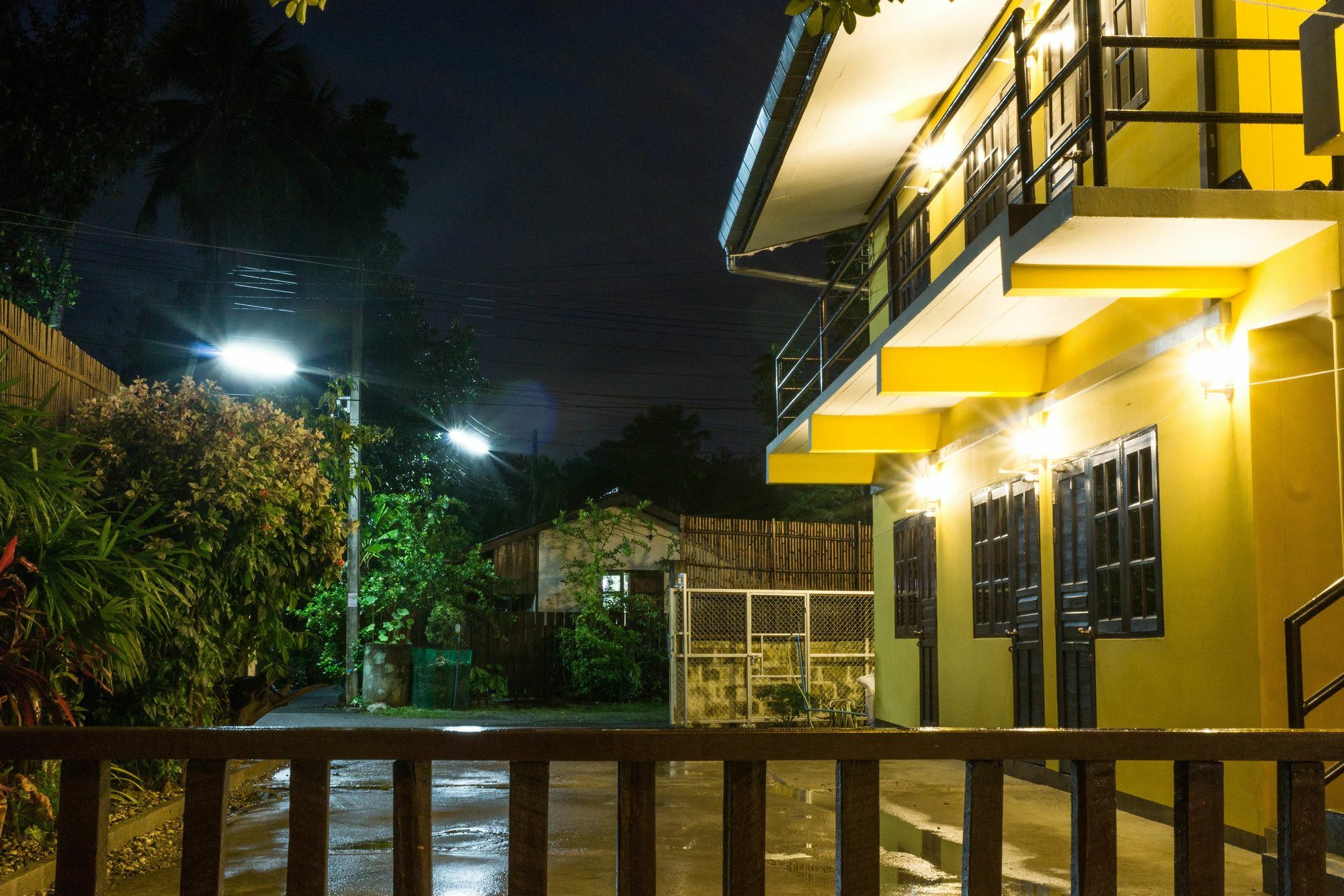 Him Dara Homestay Чиангмай Экстерьер фото